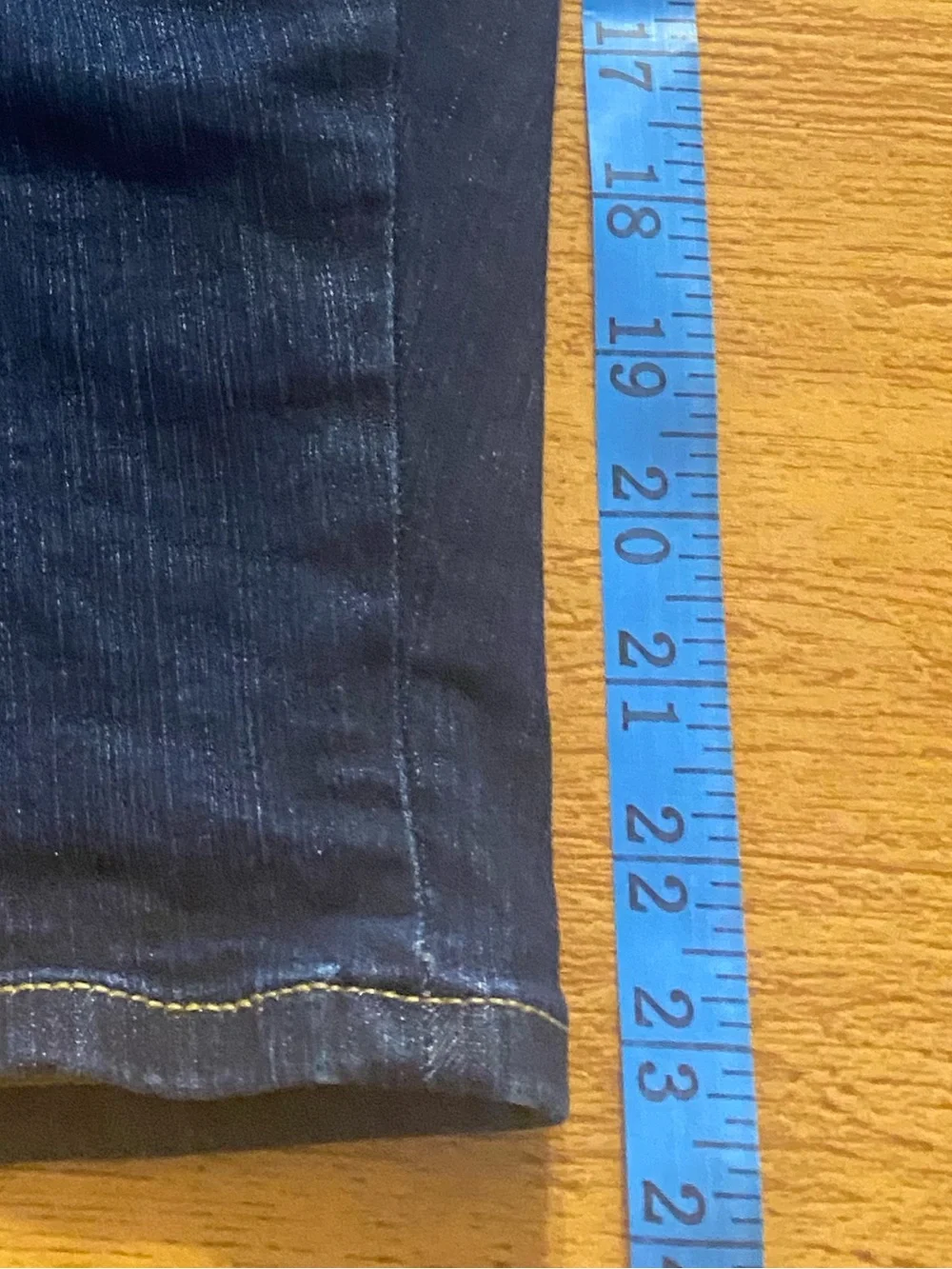 Torrid size 28 Bermuda Shorts Vintage Stretch Denim Mid Rise Indigo Dadcore